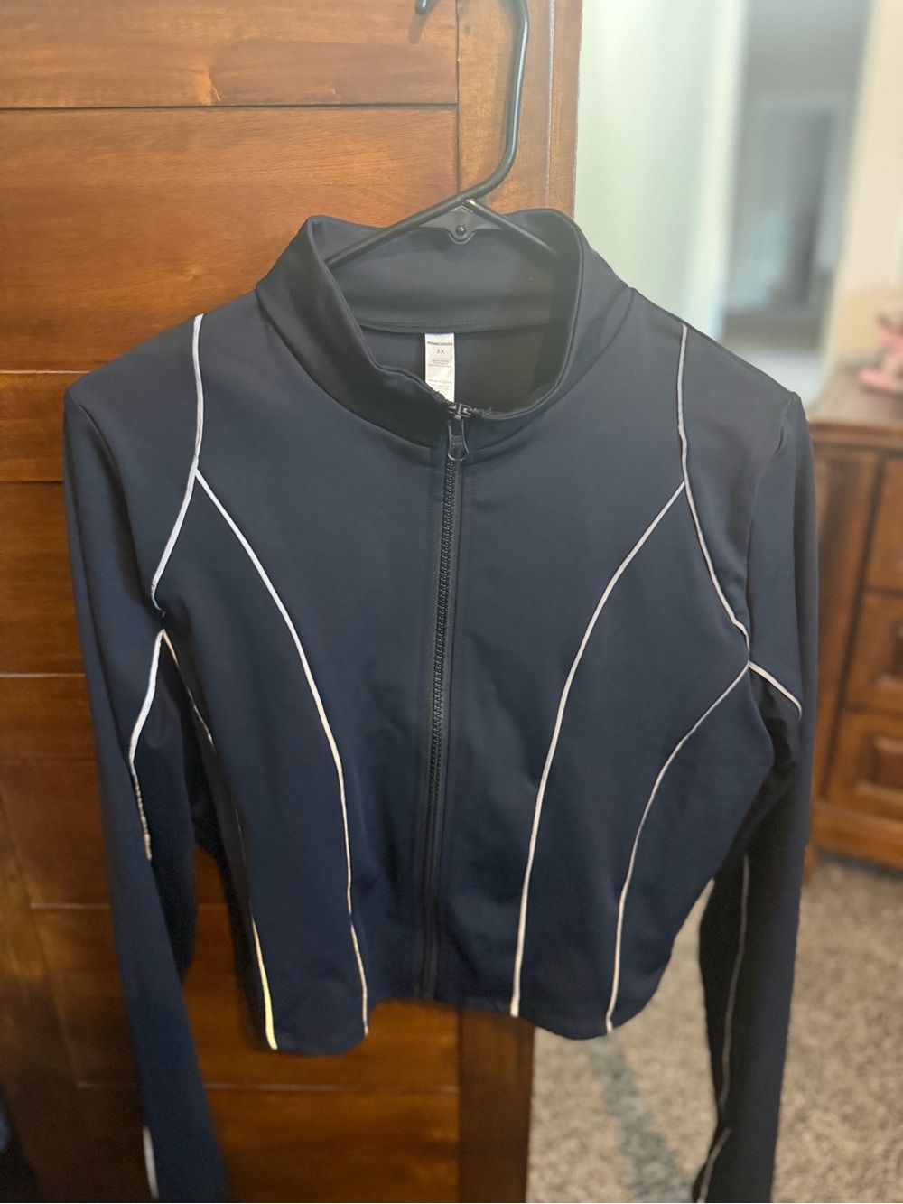 Women’s Navy Zip-Front Athletic Jacket with Contrast Piping